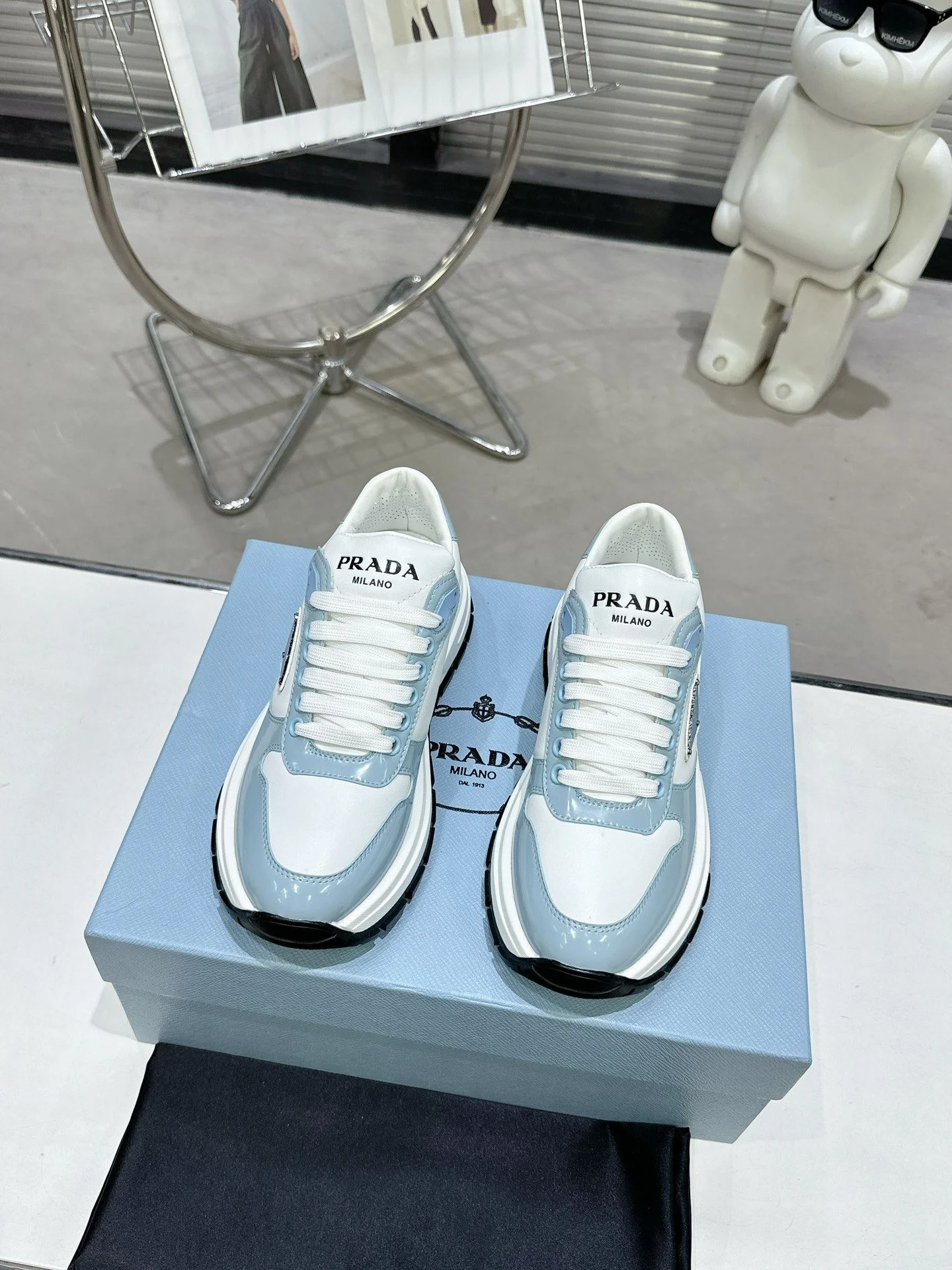 Prada Low Shoes Durable 34360