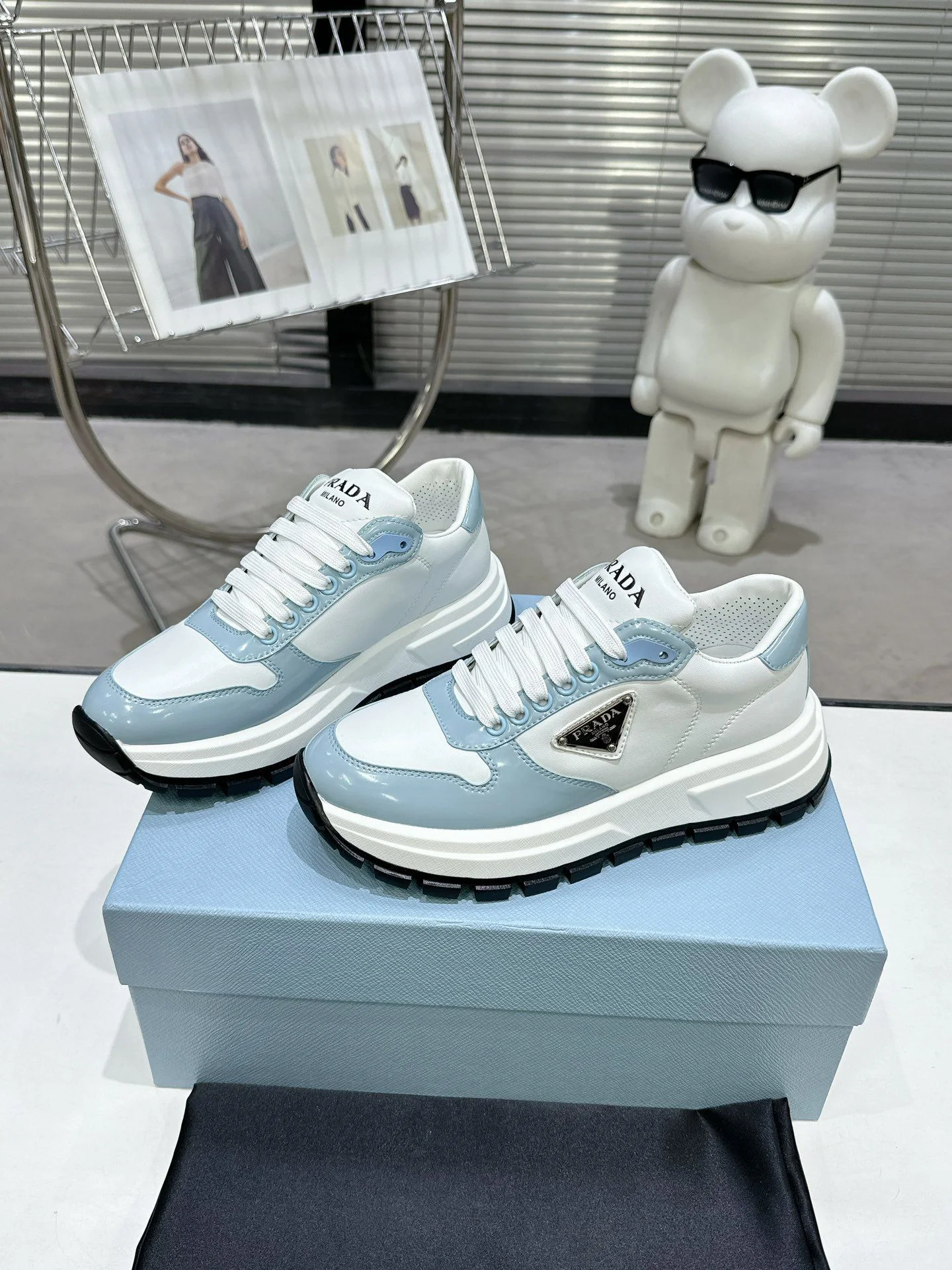 Prada Low Shoes Durable 34360