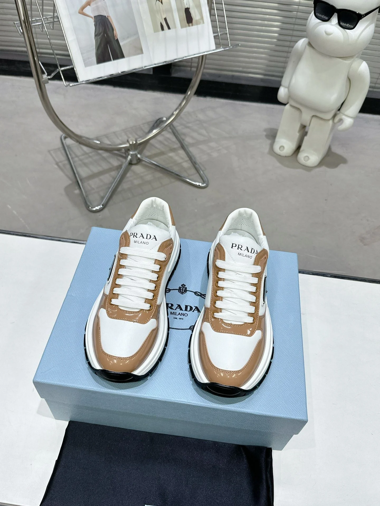 Contemporary Prada Low Shoes 34361