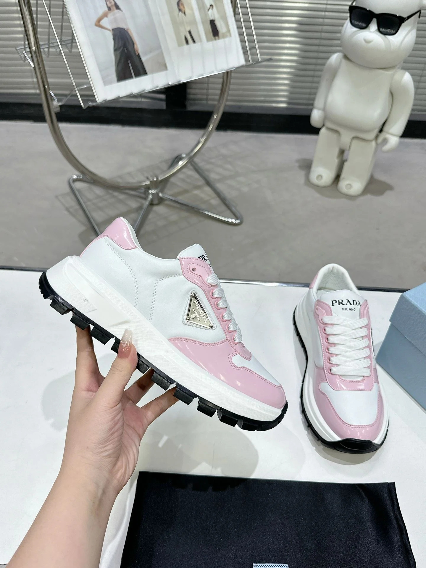 Fashionable Prada Low Shoes 34356
