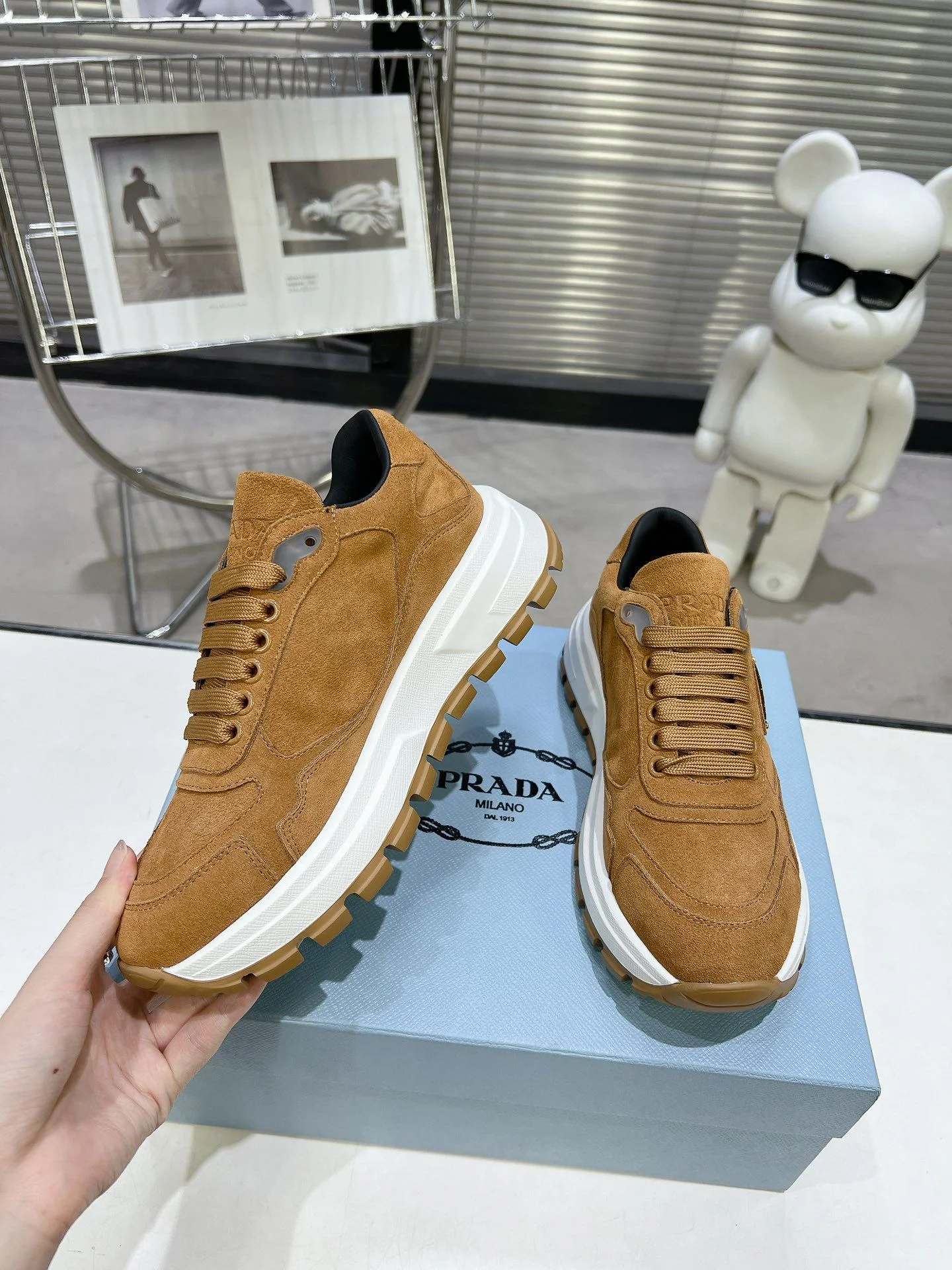 Casual Prada Low Shoes 34357