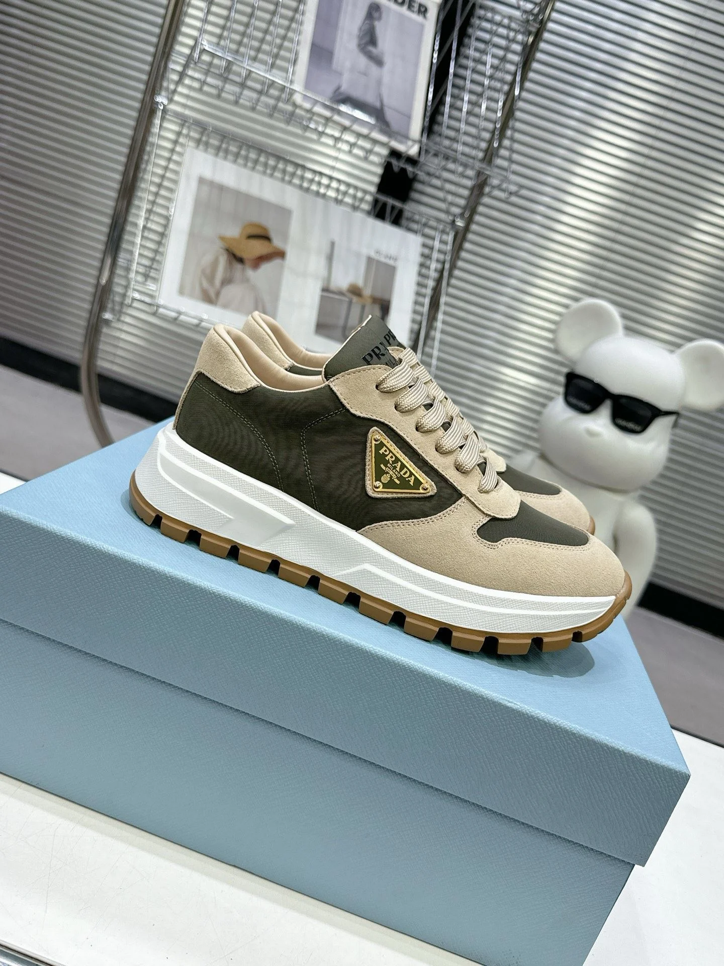 Practical Prada Low Shoes 34328