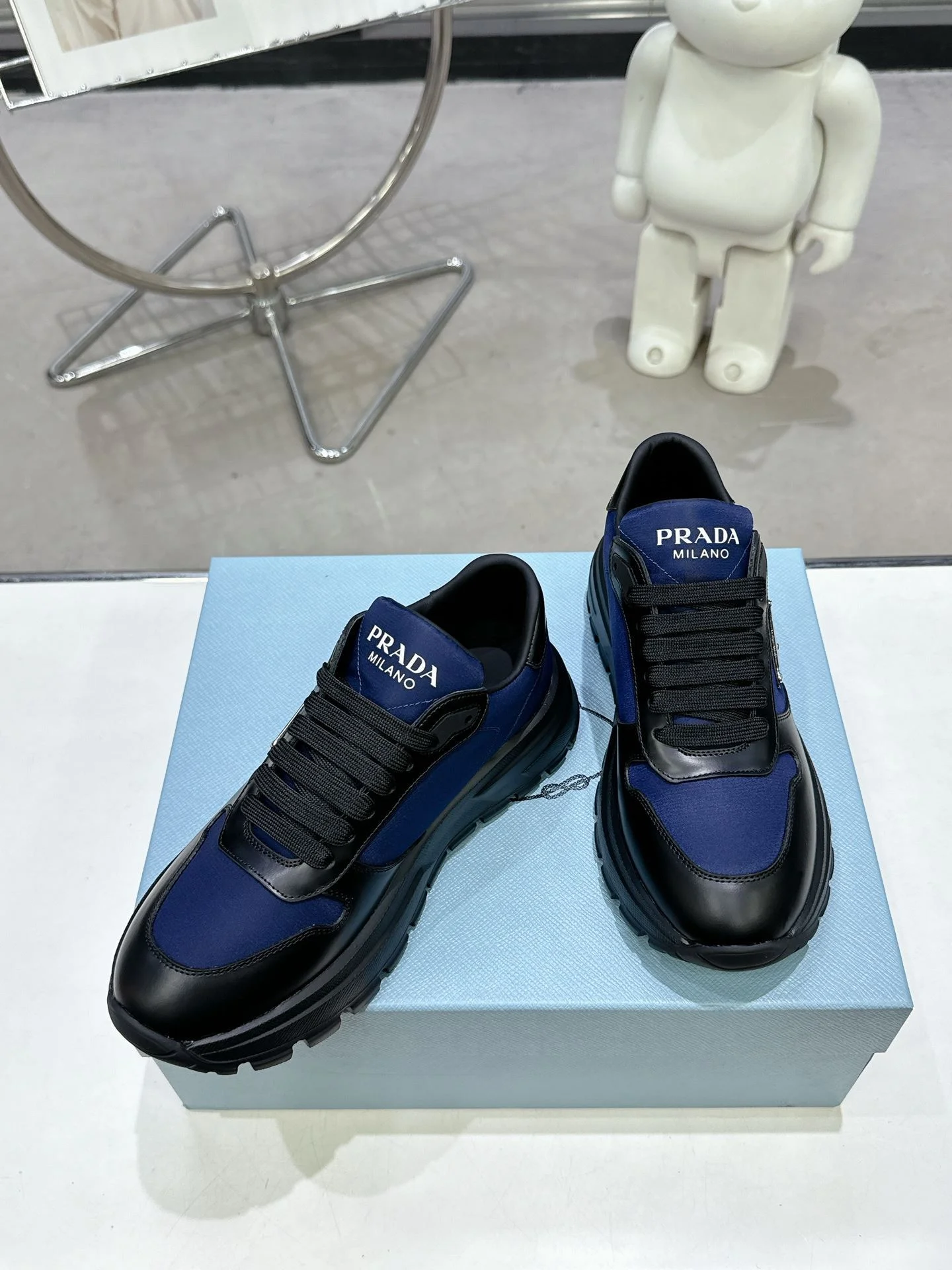 Neat Prada Low Shoes 34347