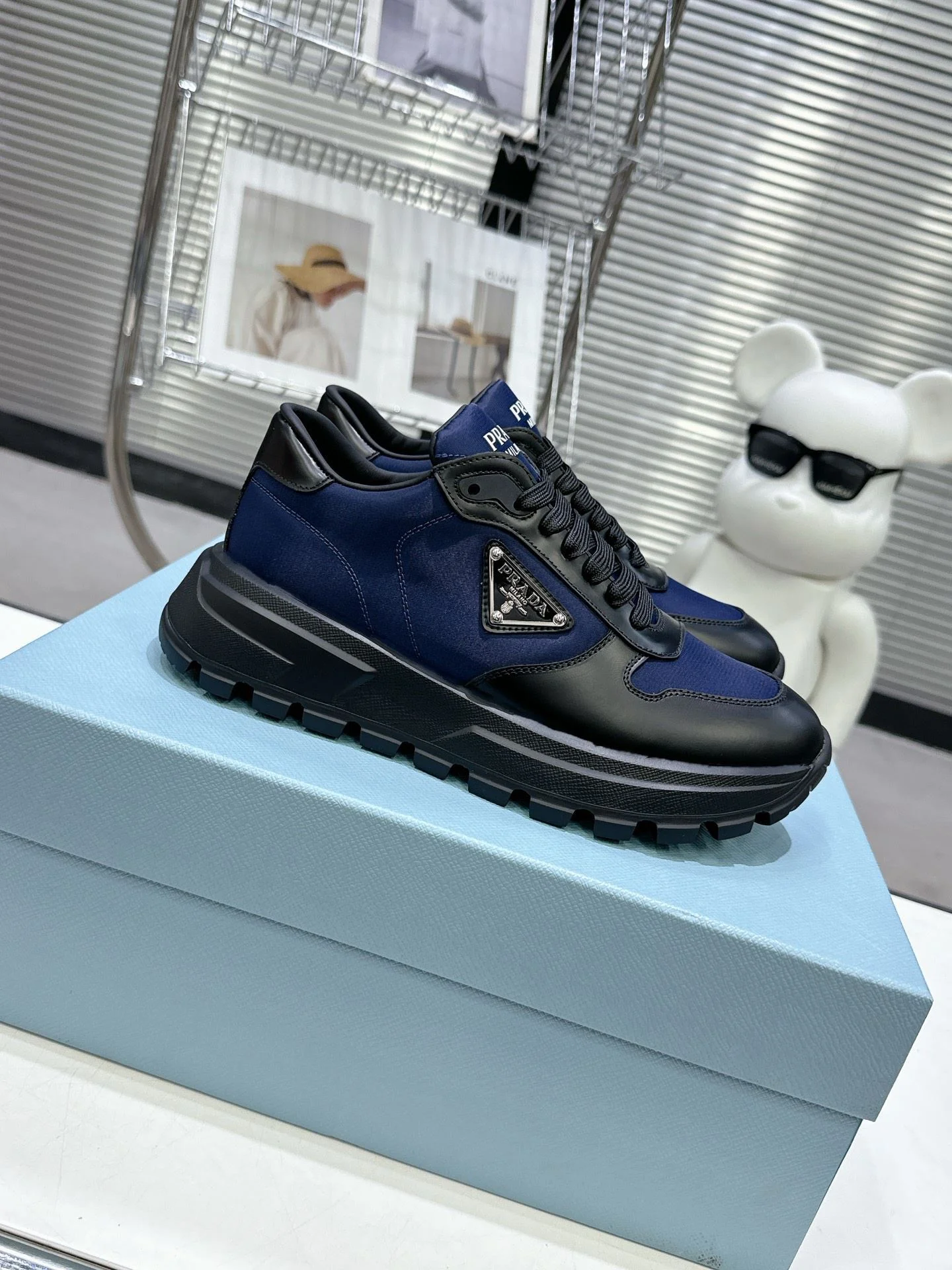 Neat Prada Low Shoes 34347