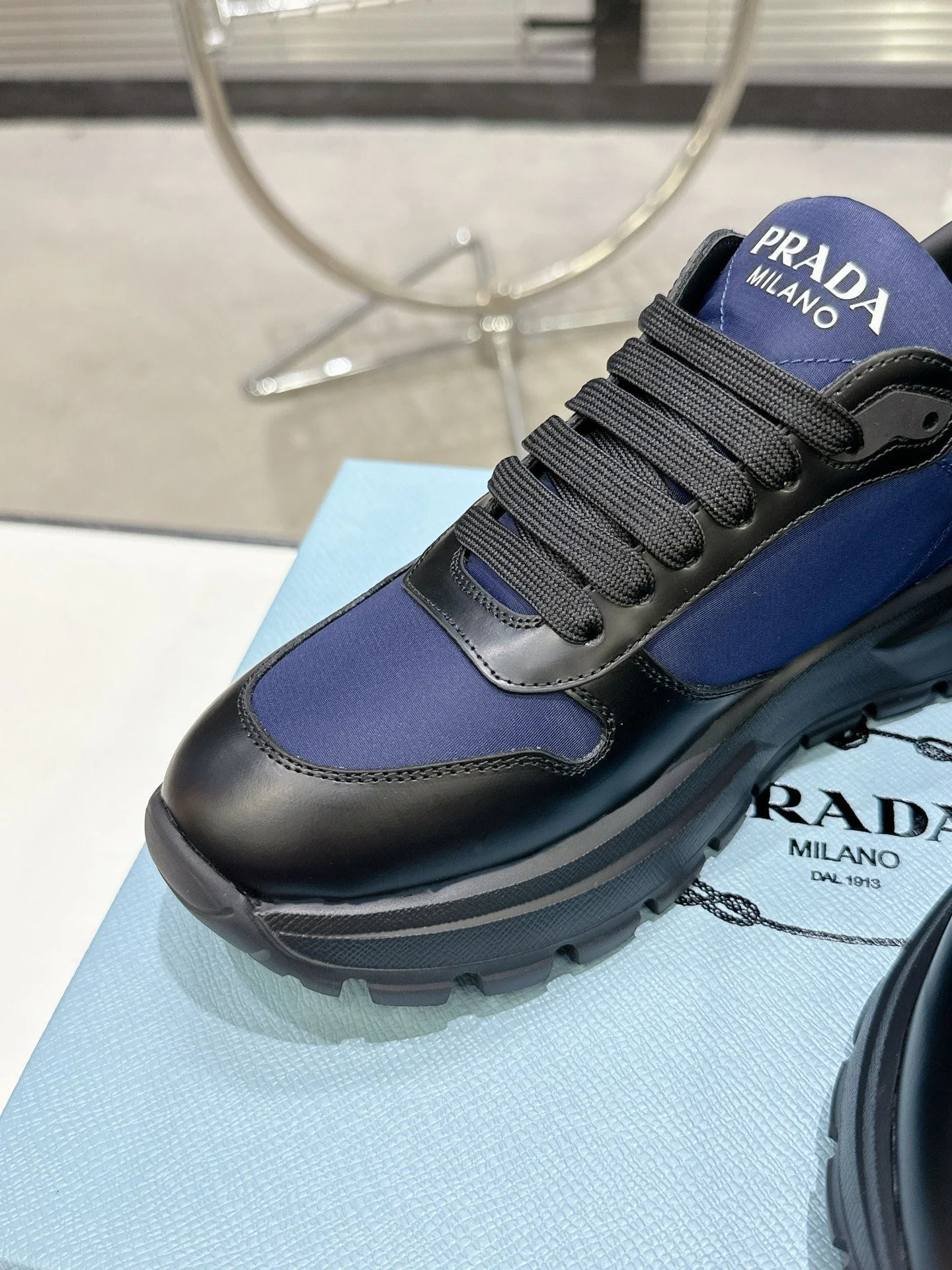 Neat Prada Low Shoes 34347