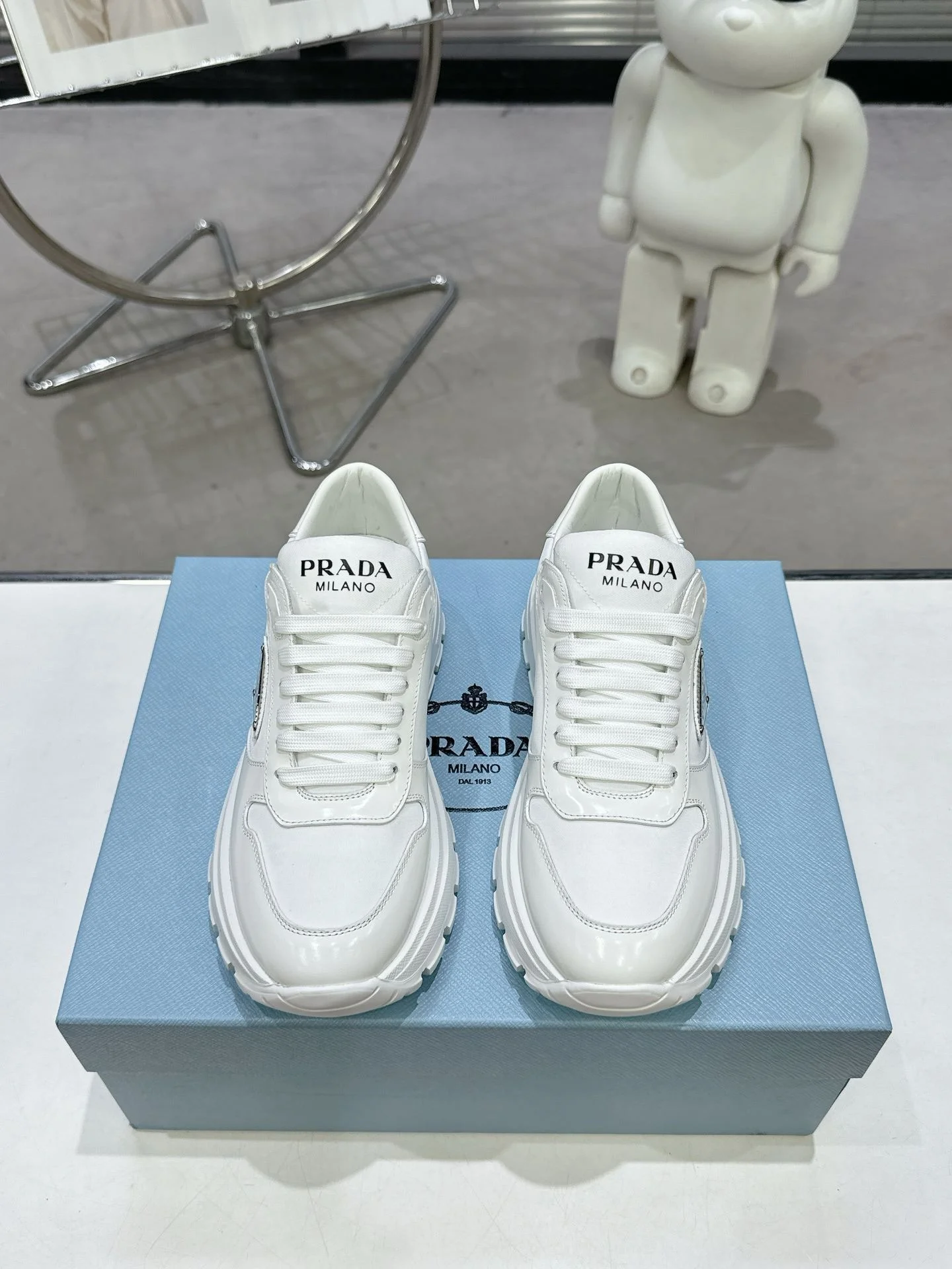 Prada Low Shoes Durable 34333