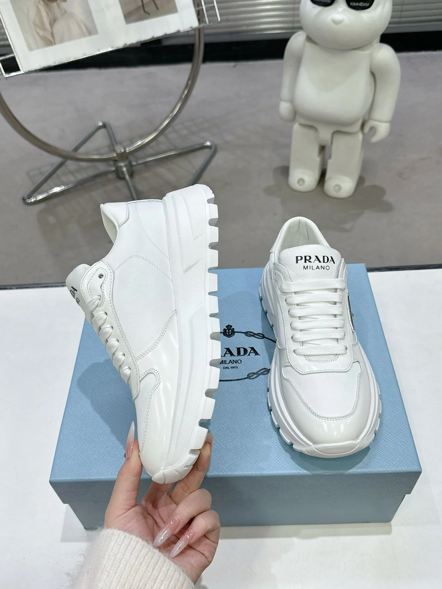 Prada Low Shoes Durable 34333