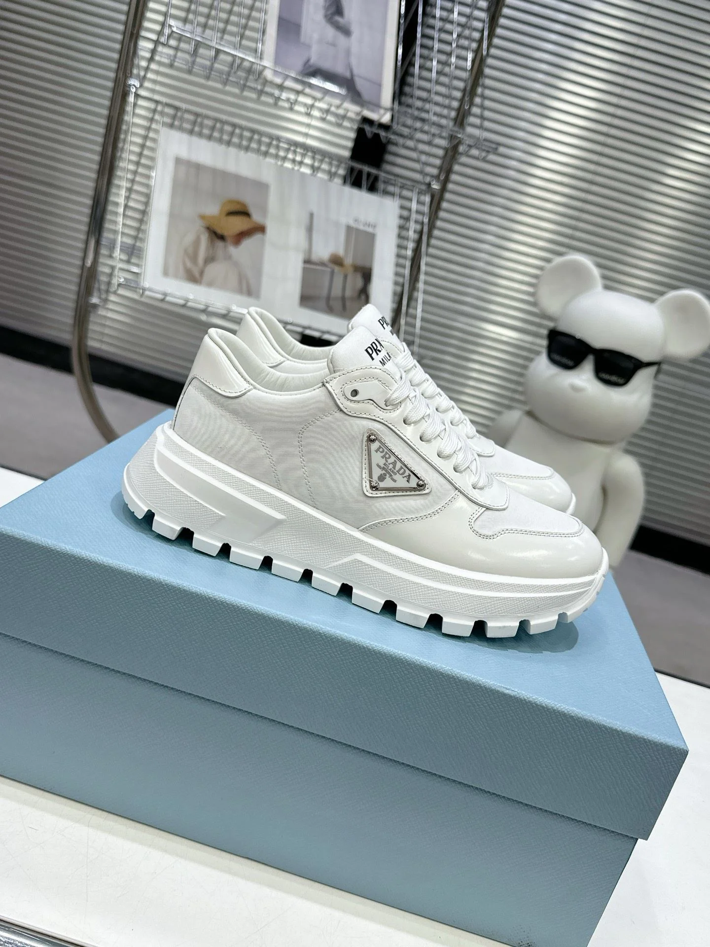 Prada Low Shoes Durable 34333