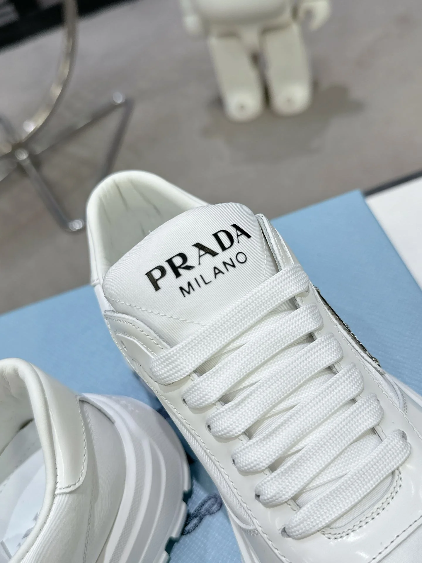 Prada Low Shoes Durable 34333
