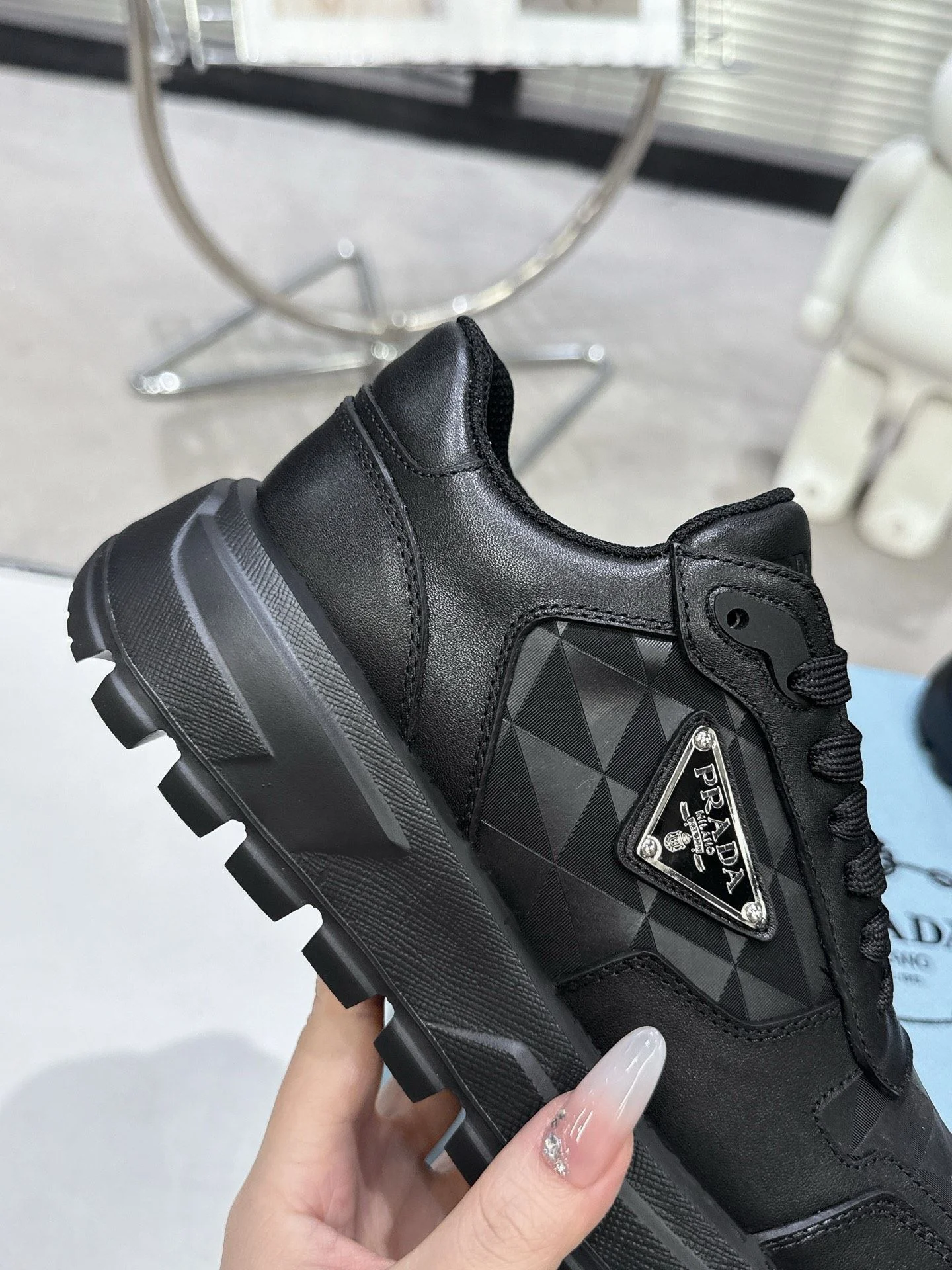 Comfortable Prada Low Shoes 34348