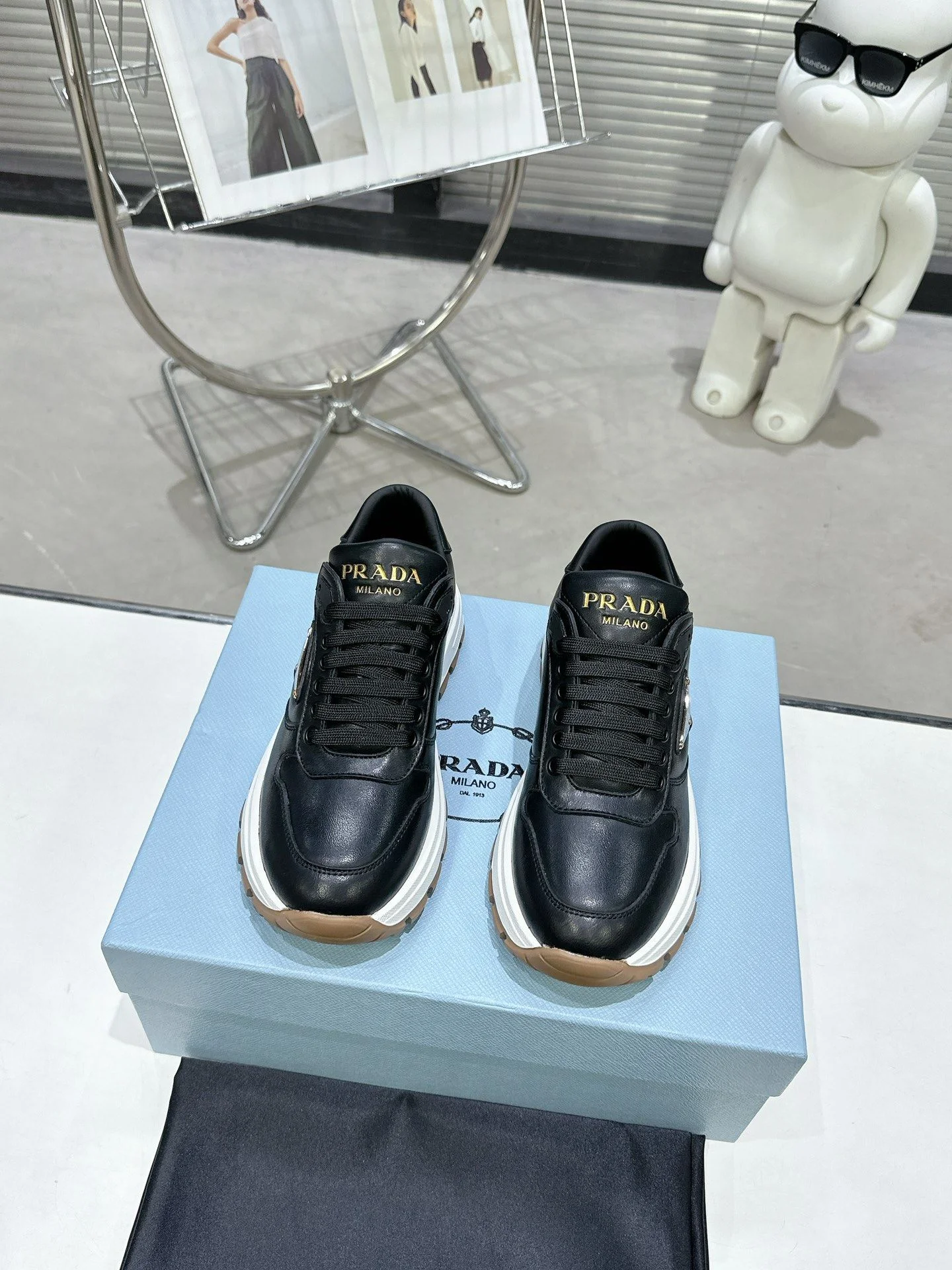 MultiPurpose Prada Low Shoes 34329