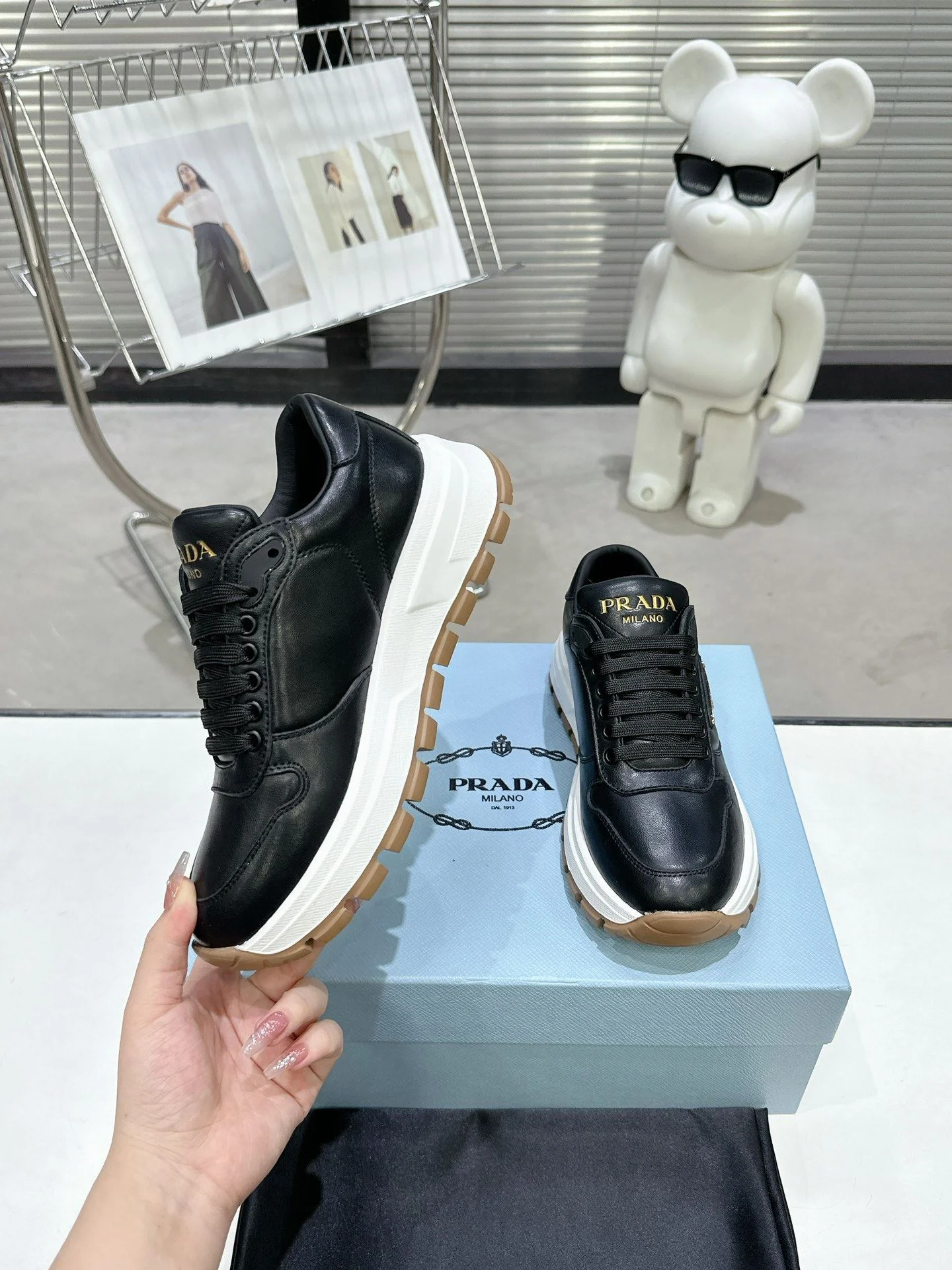 MultiPurpose Prada Low Shoes 34329