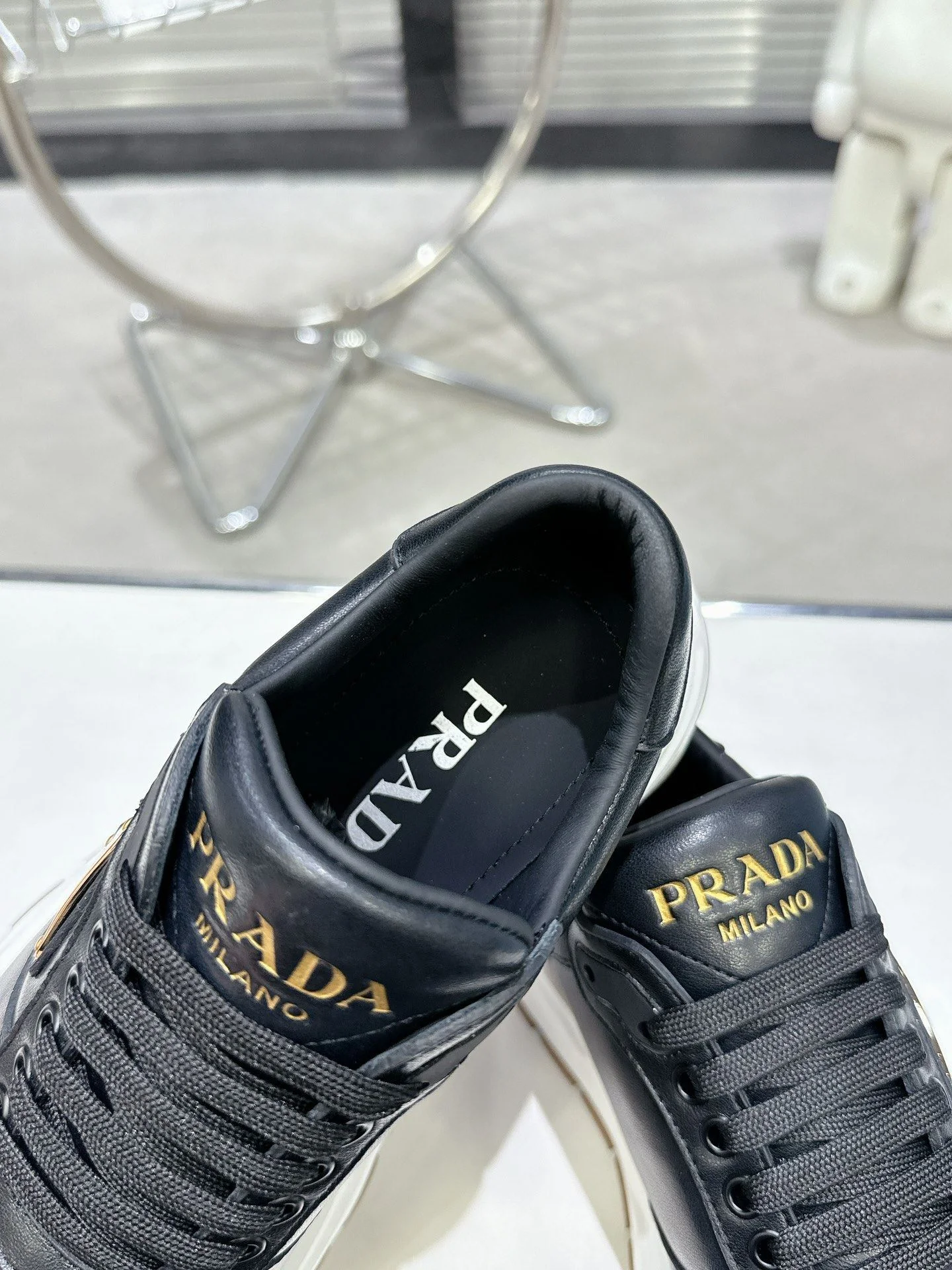 MultiPurpose Prada Low Shoes 34329