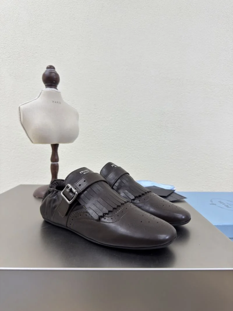 Popular Prada Low Shoes 35135
