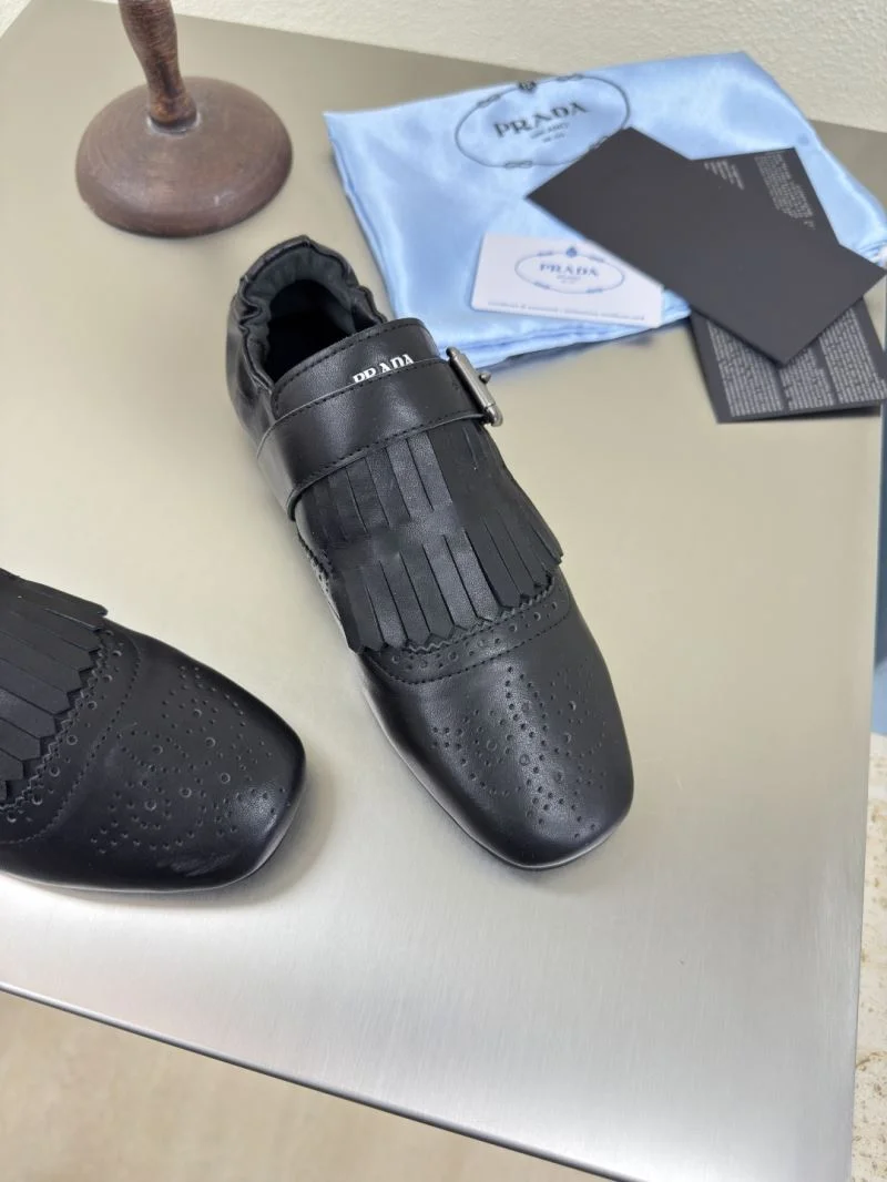 Prada Low Shoes ComfortFit 35138