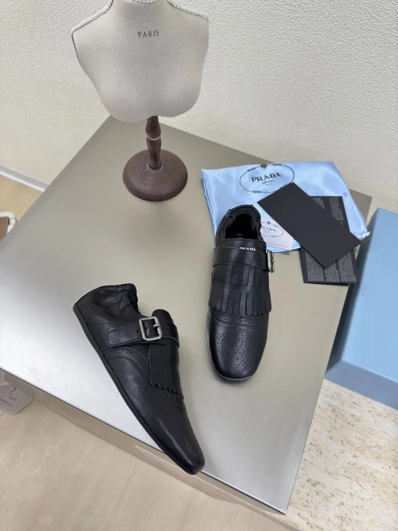 Prada Low Shoes ComfortFit 35138