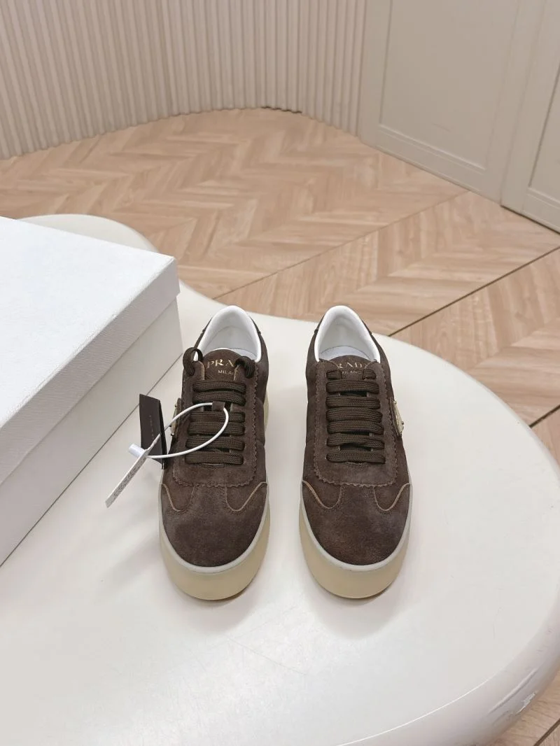 Prada Low Shoes WrinkleFree 35121