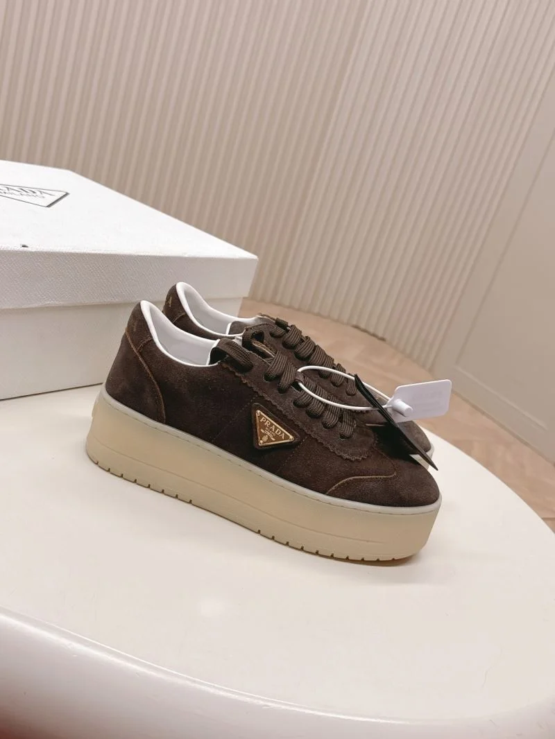 Prada Low Shoes WrinkleFree 35121