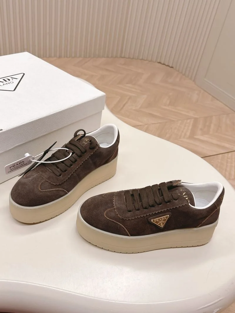 Prada Low Shoes WrinkleFree 35121