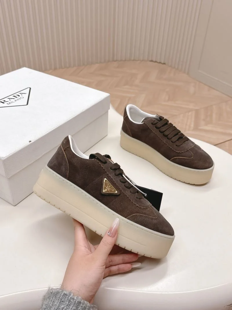 Prada Low Shoes WrinkleFree 35121