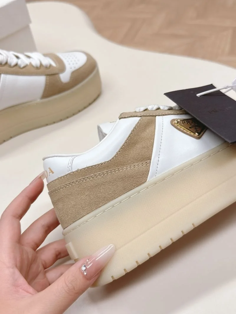 Prada Low Shoes Casual 35122