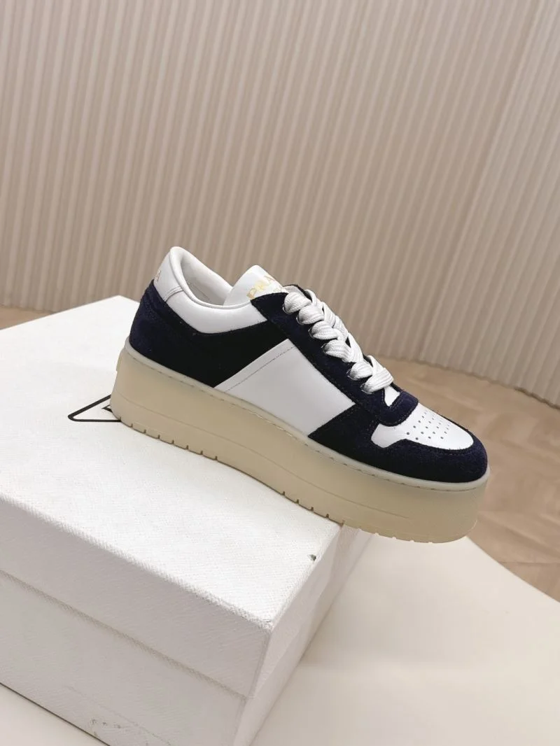 Prada Low Shoes Unisex 35133
