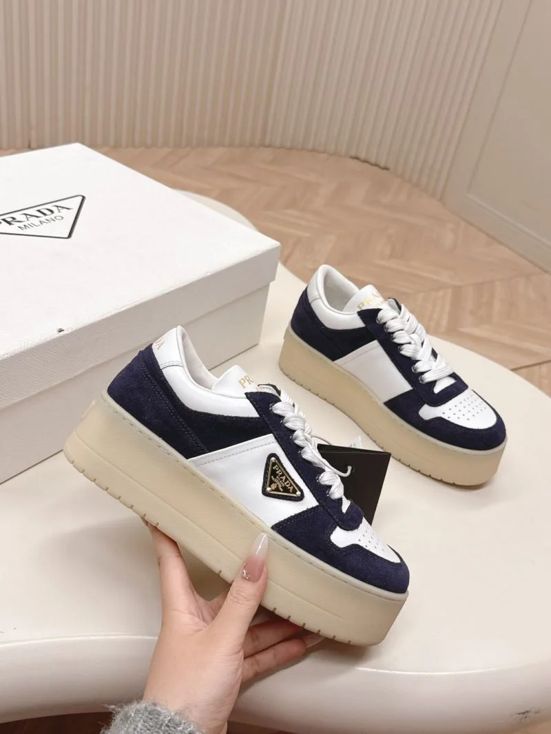 Prada Low Shoes Unisex 35133