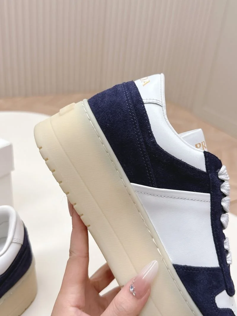 Prada Low Shoes Unisex 35133