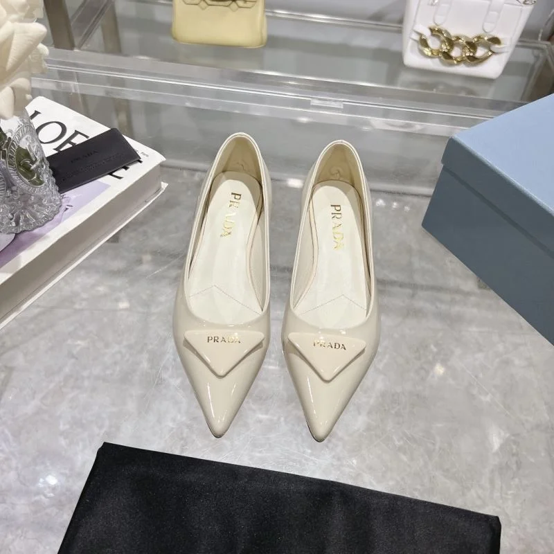 Prada Low Shoes EasyCare 35125