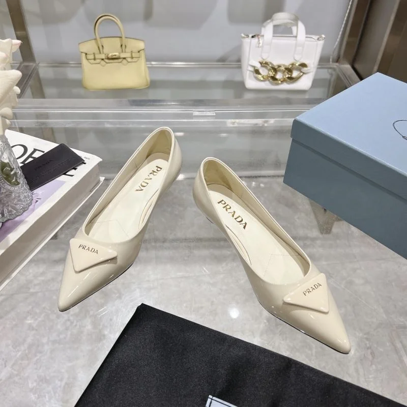 Prada Low Shoes EasyCare 35125