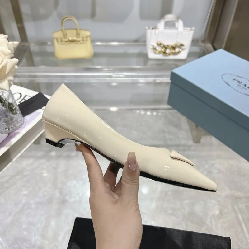 Prada Low Shoes EasyCare 35125