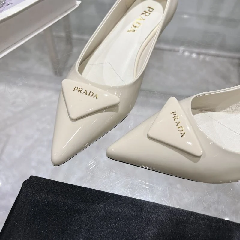 Prada Low Shoes EasyCare 35125