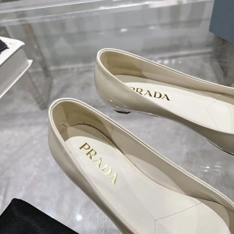 Prada Low Shoes EasyCare 35125