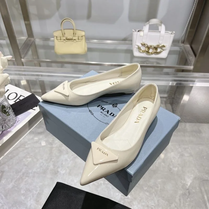 Prada Low Shoes EasyCare 35125