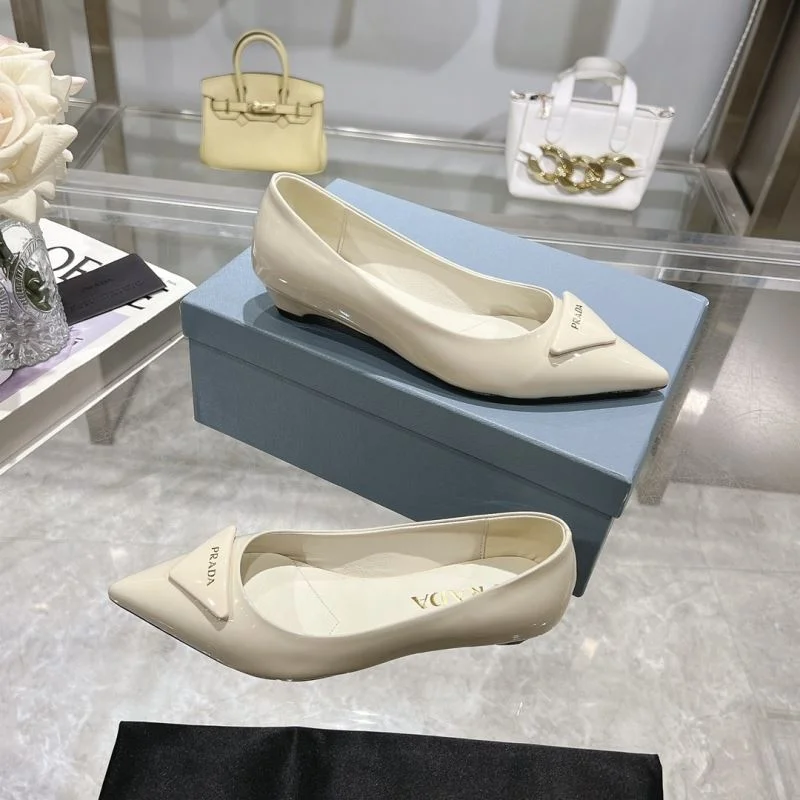 Prada Low Shoes EasyCare 35125