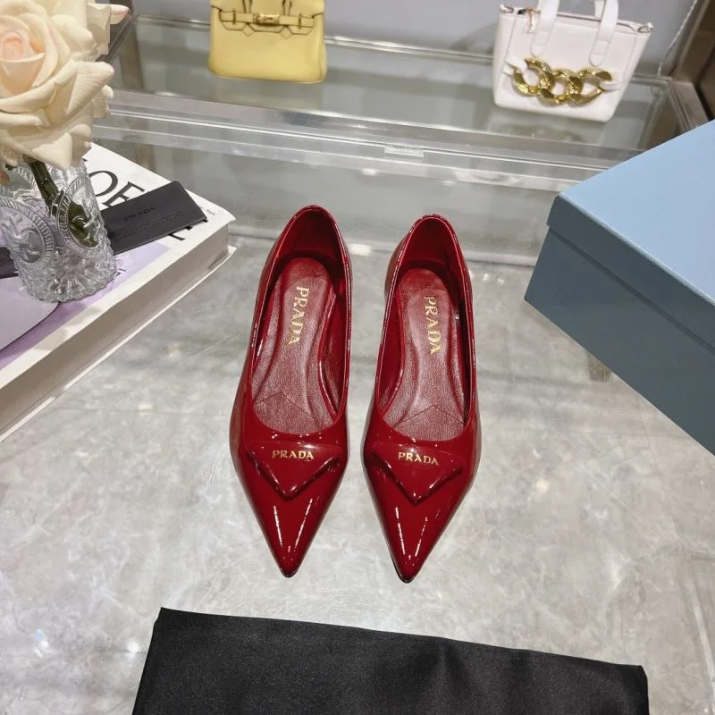 Prada Low Shoes Youthful 35116