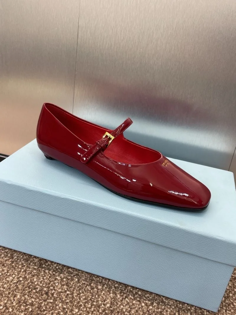Prada Low Shoes WellDesigned 35119