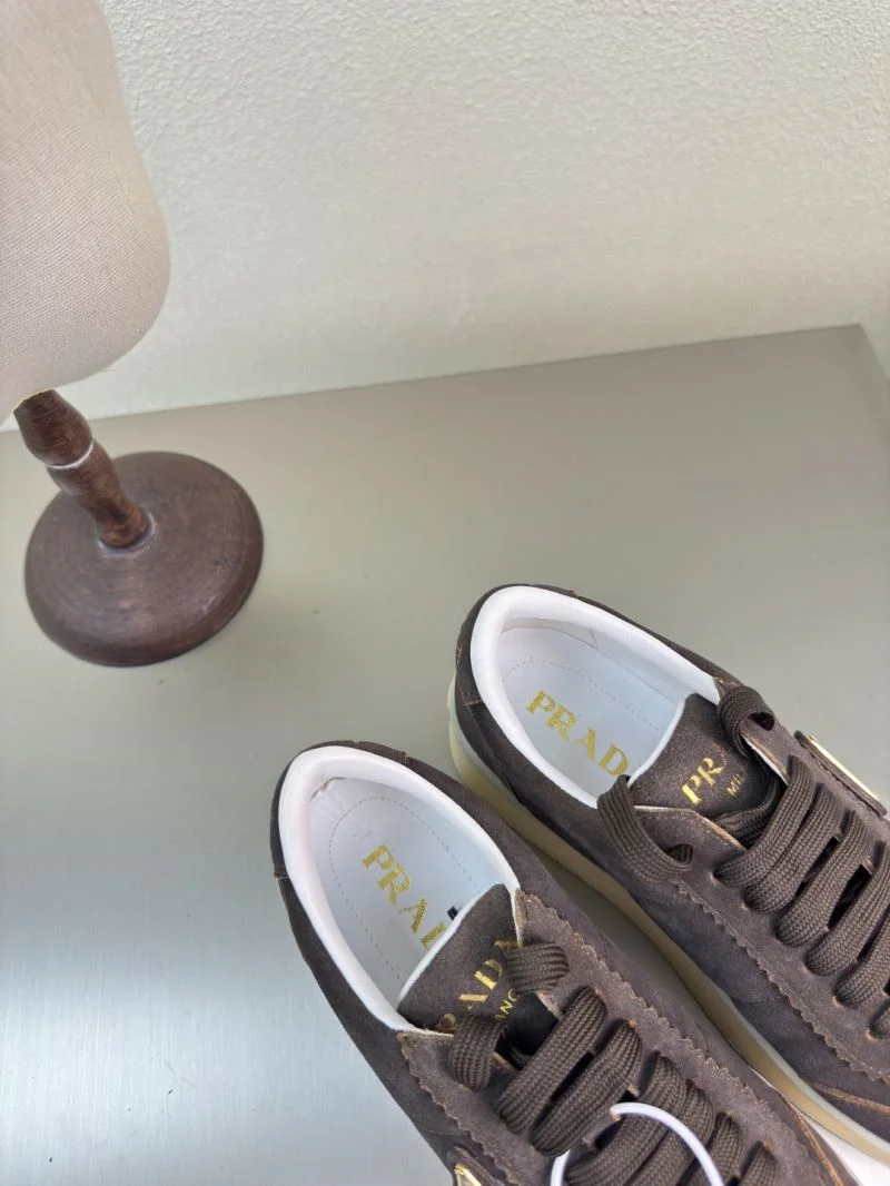 Prada Low Shoes Snug 35129
