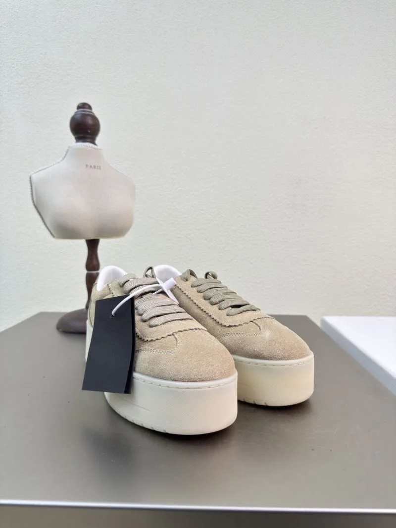 Prada Low Shoes Minimalist 35118