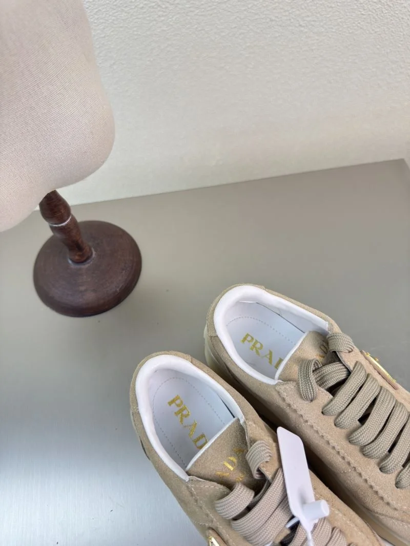 Prada Low Shoes Minimalist 35118