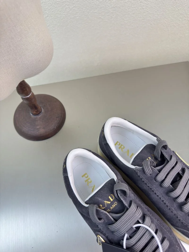 Prada Low Shoes Fashionable 35100