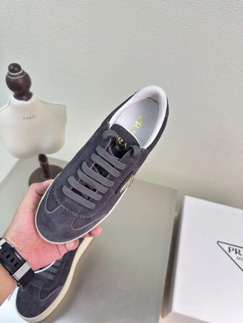 Prada Low Shoes Fashionable 35100