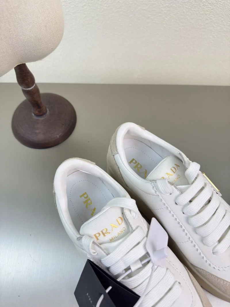 ModernLook Prada Low Shoes 35098