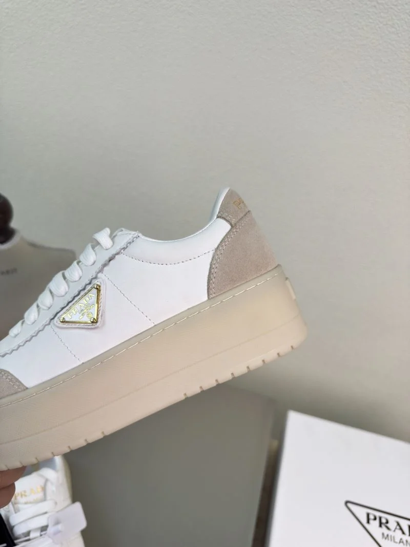 ModernLook Prada Low Shoes 35098