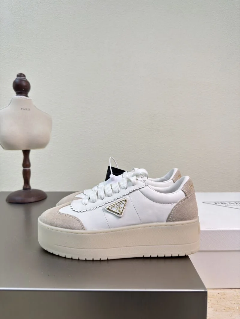 ModernLook Prada Low Shoes 35098