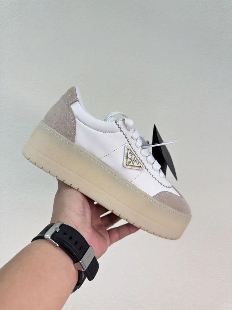 ModernLook Prada Low Shoes 35098