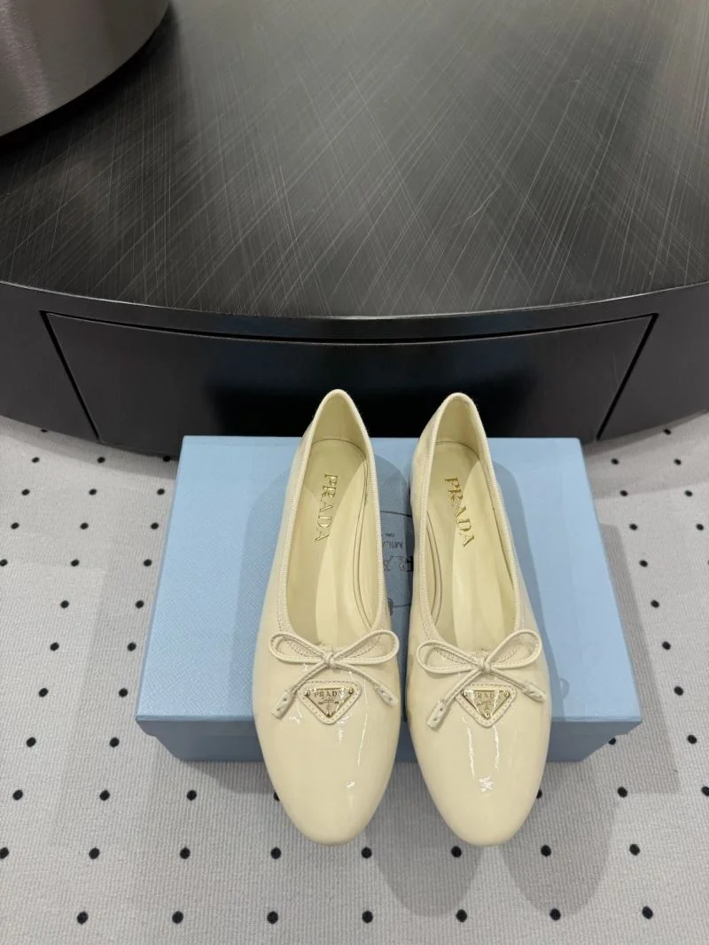 Prada Low Shoes Vibrant 35093