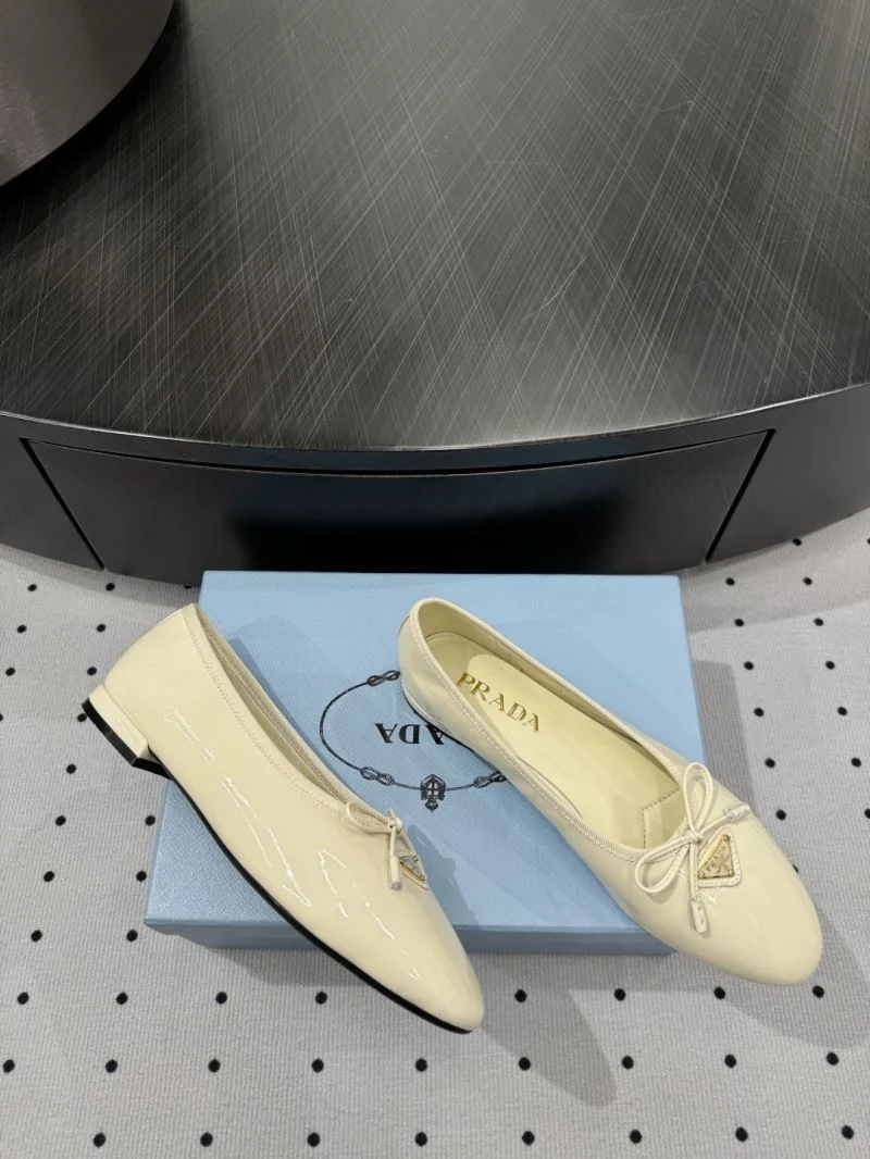 Prada Low Shoes Vibrant 35093