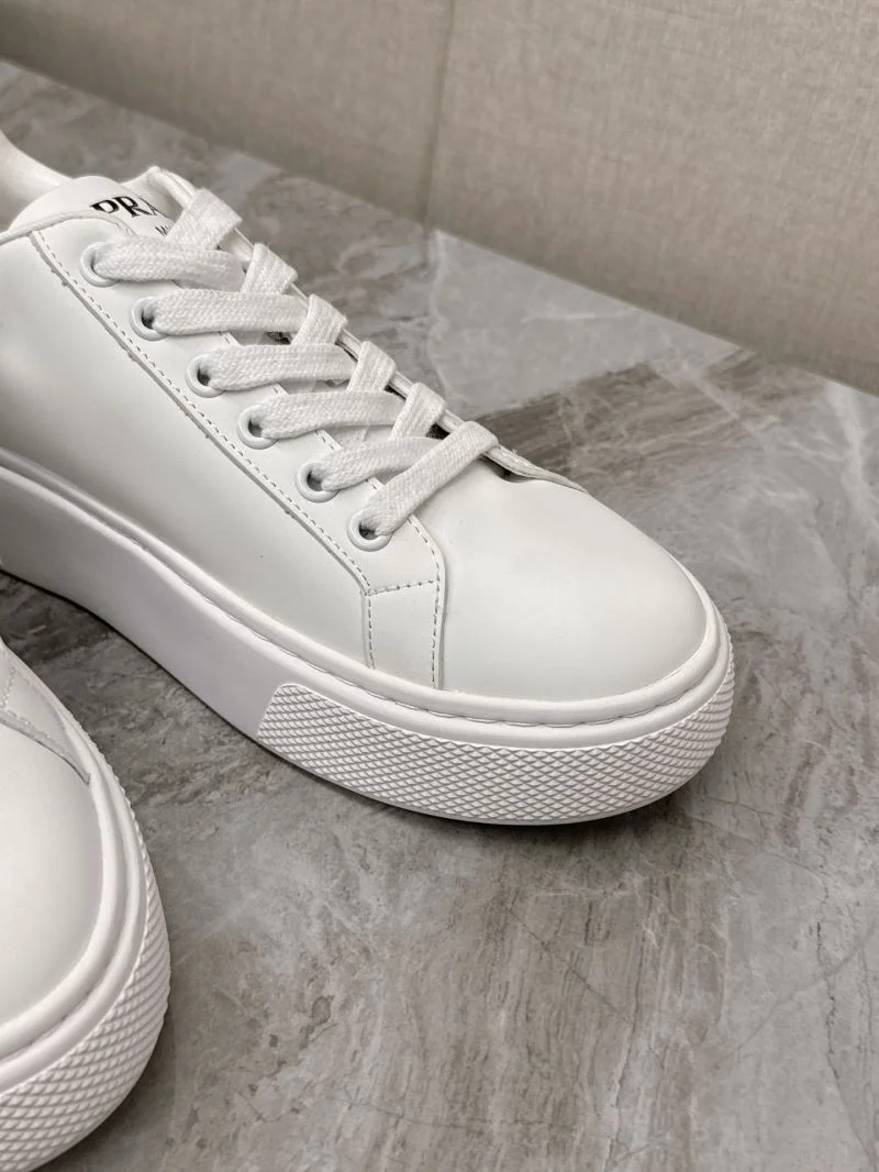 Prada Low Shoes QuickDry 35089