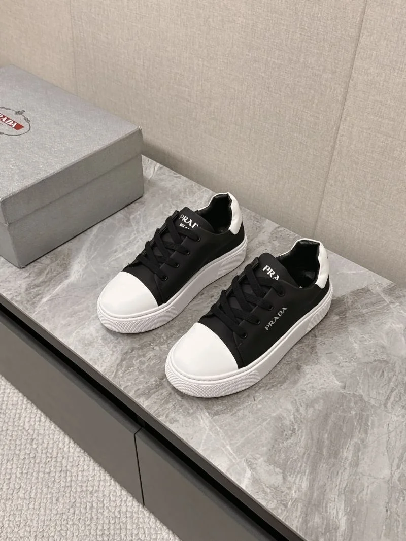 Prada Low Shoes Sustainable 35091